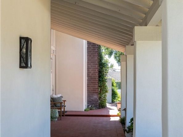 2 Shoal Drive, Corona Del Mar (newport Beach) CA 92625