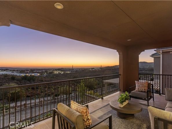 1186 Viejo Hills Dr, Lake Forest (el Toro) CA 92610