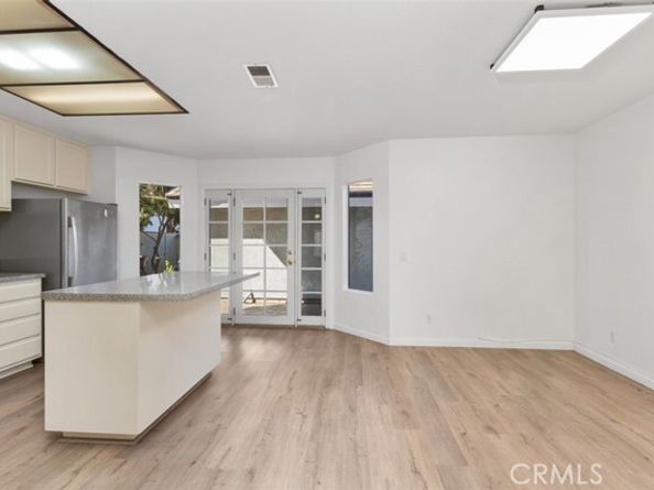 565 Springbrook, Irvine CA 92614
