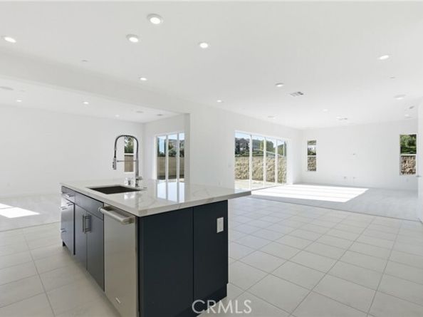 101 Red Oak, Lake Forest (el Toro) CA 92630