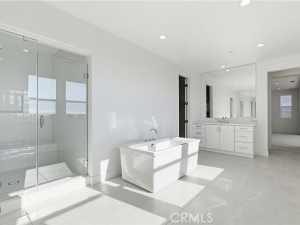 101 Red Oak, Lake Forest (el Toro) CA 92630