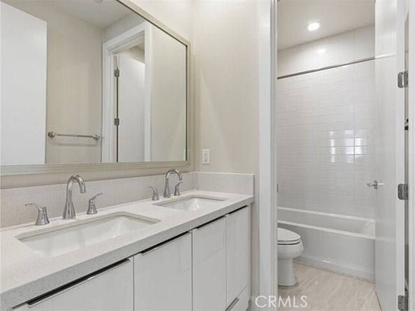 101 Red Oak, Lake Forest (el Toro) CA 92630