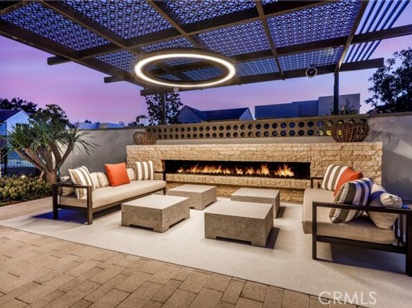 101 Red Oak, Lake Forest (el Toro) CA 92630