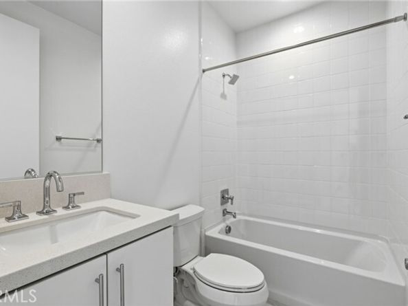 101 Red Oak, Lake Forest (el Toro) CA 92630