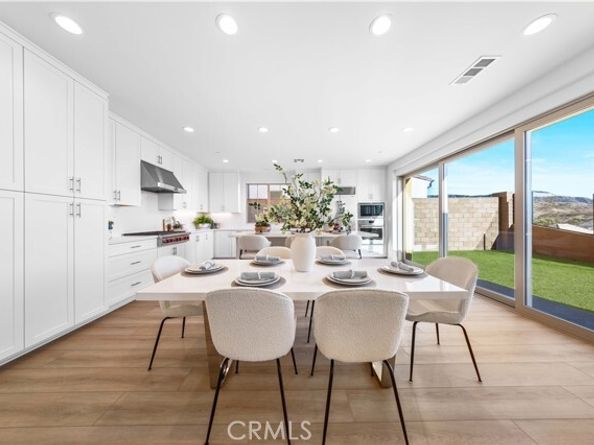 230 collino, Irvine CA 92602