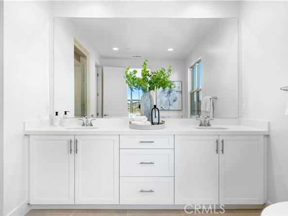 230 collino, Irvine CA 92602