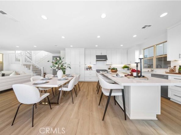 230 collino, Irvine CA 92602