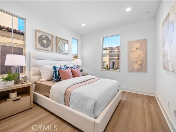 230 collino, Irvine CA 92602