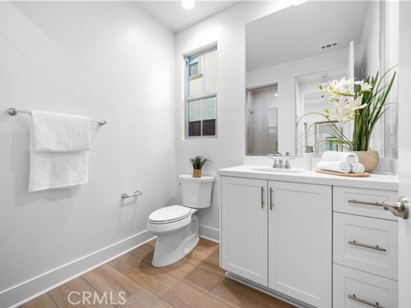 230 collino, Irvine CA 92602