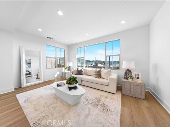 230 collino, Irvine CA 92602