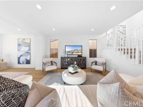 230 collino, Irvine CA 92602