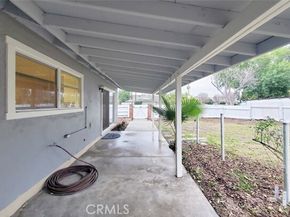 22201 Schoolcraft, Canoga Park (los Angeles) CA 91303