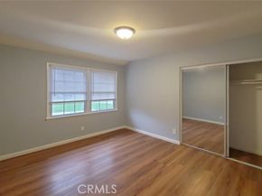 22201 Schoolcraft, Canoga Park (los Angeles) CA 91303