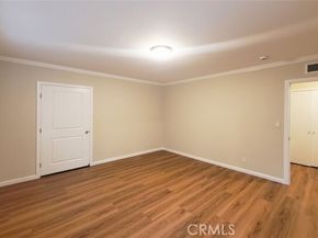 22201 Schoolcraft, Canoga Park (los Angeles) CA 91303