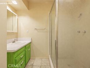 8523 Lindley Avenue, Northridge (los Angeles) CA 91325