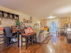 8523 Lindley Avenue, Northridge (los Angeles) CA 91325