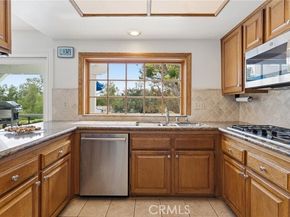 24736 Eilat Street, Woodland Hills (los Angeles) CA 91367
