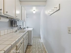 24736 Eilat Street, Woodland Hills (los Angeles) CA 91367