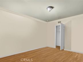 9253 Hayvenhurst Avenue, North Hills (los Angeles) CA 91343