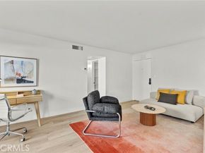 5400 Newcastle 12, Encino (los Angeles) CA 91316