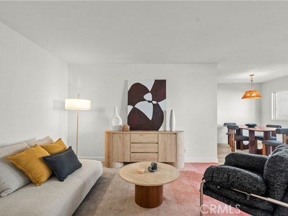 5400 Newcastle 12, Encino (los Angeles) CA 91316
