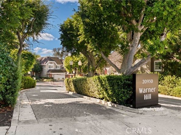 20950 Oxnard Street 54, Woodland Hills (los Angeles) CA 91367