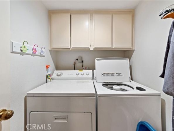 20950 Oxnard Street 54, Woodland Hills (los Angeles) CA 91367