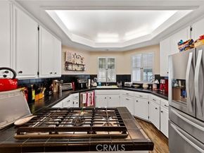 20950 Oxnard Street 54, Woodland Hills (los Angeles) CA 91367