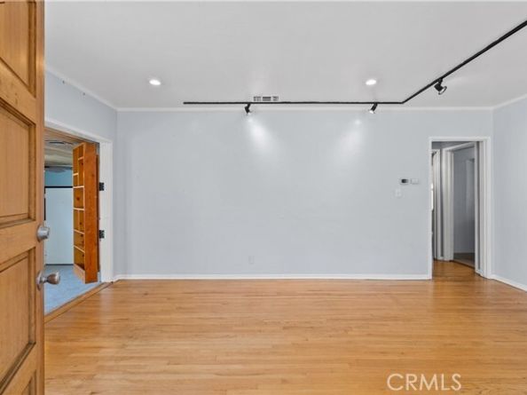 6443 Bakman, North Hollywood (los Angeles) CA 91606