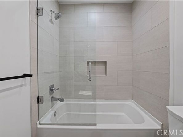 14940 Hartland, Van Nuys (los Angeles) CA 91405