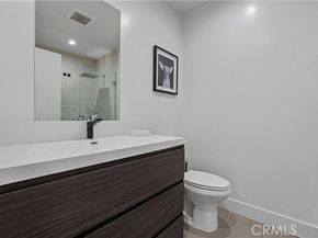 14940 Hartland, Van Nuys (los Angeles) CA 91405