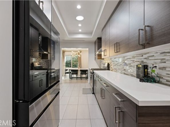14940 Hartland, Van Nuys (los Angeles) CA 91405