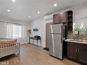 14940 Hartland, Van Nuys (los Angeles) CA 91405