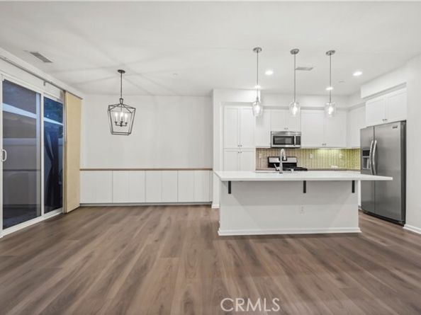 7619 N Patriot Way, Van Nuys (los Angeles) CA 91405