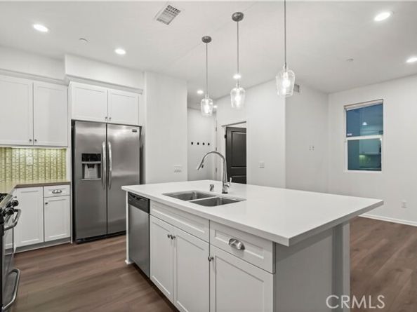 7619 N Patriot Way, Van Nuys (los Angeles) CA 91405