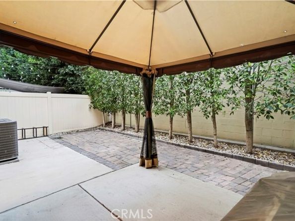 7619 N Patriot Way, Van Nuys (los Angeles) CA 91405