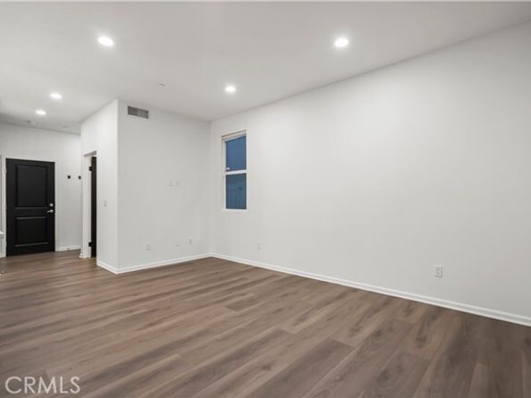 7619 N Patriot Way, Van Nuys (los Angeles) CA 91405