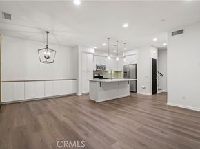 7619 N Patriot Way, Van Nuys (los Angeles) CA 91405