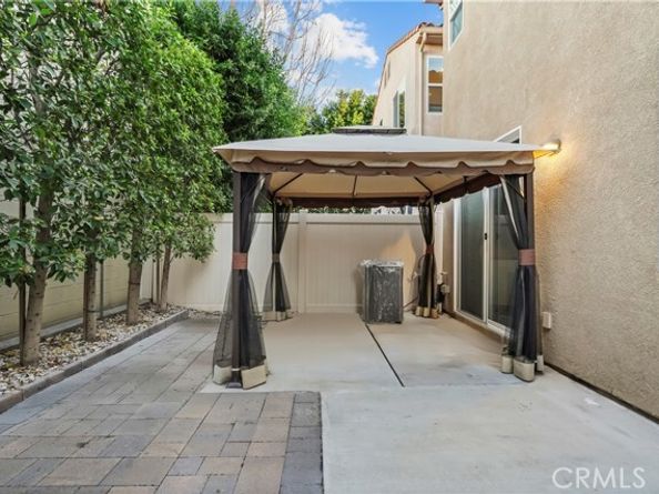 7619 N Patriot Way, Van Nuys (los Angeles) CA 91405