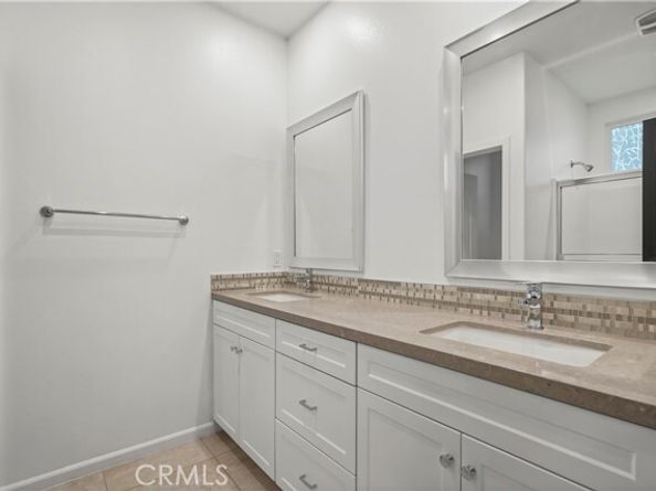 7619 N Patriot Way, Van Nuys (los Angeles) CA 91405