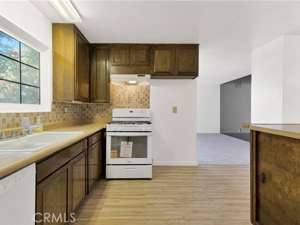 10540 Eton Avenue, Chatsworth (los Angeles) CA 91311