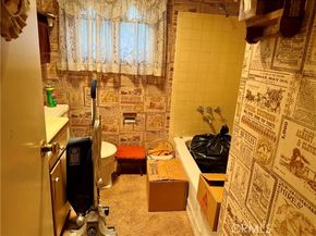 8537 Langdon Avenue, North Hills (los Angeles) CA 91343