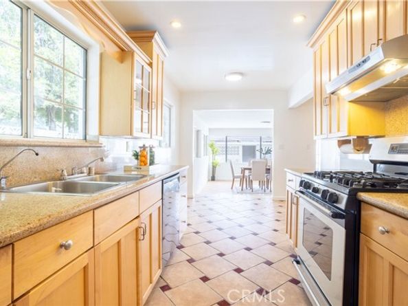 12715 Hart St, North Hollywood (los Angeles) CA 91605