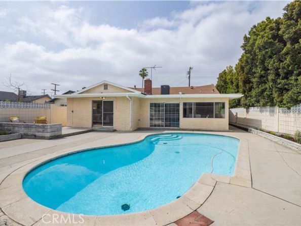 12715 Hart St, North Hollywood (los Angeles) CA 91605