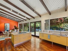 17610 Chase Street, Northridge (los Angeles) CA 91325