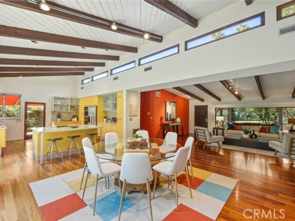 17610 Chase Street, Northridge (los Angeles) CA 91325