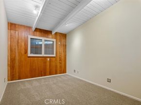 17610 Chase Street, Northridge (los Angeles) CA 91325
