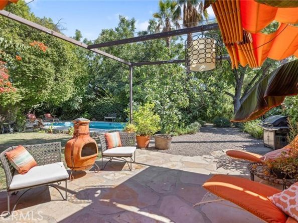 17610 Chase Street, Northridge (los Angeles) CA 91325
