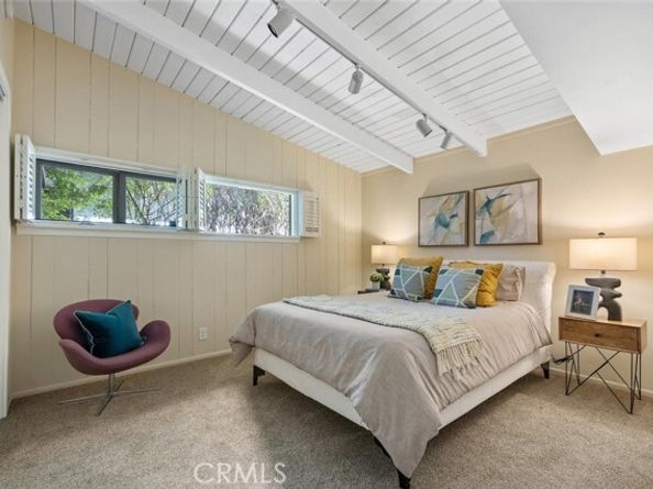 17610 Chase Street, Northridge (los Angeles) CA 91325