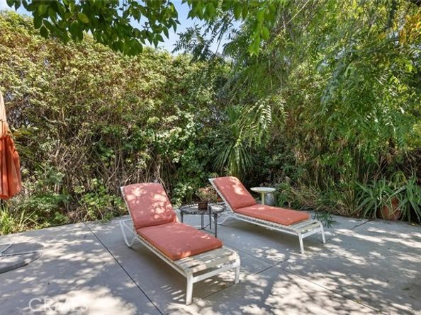 17610 Chase Street, Northridge (los Angeles) CA 91325